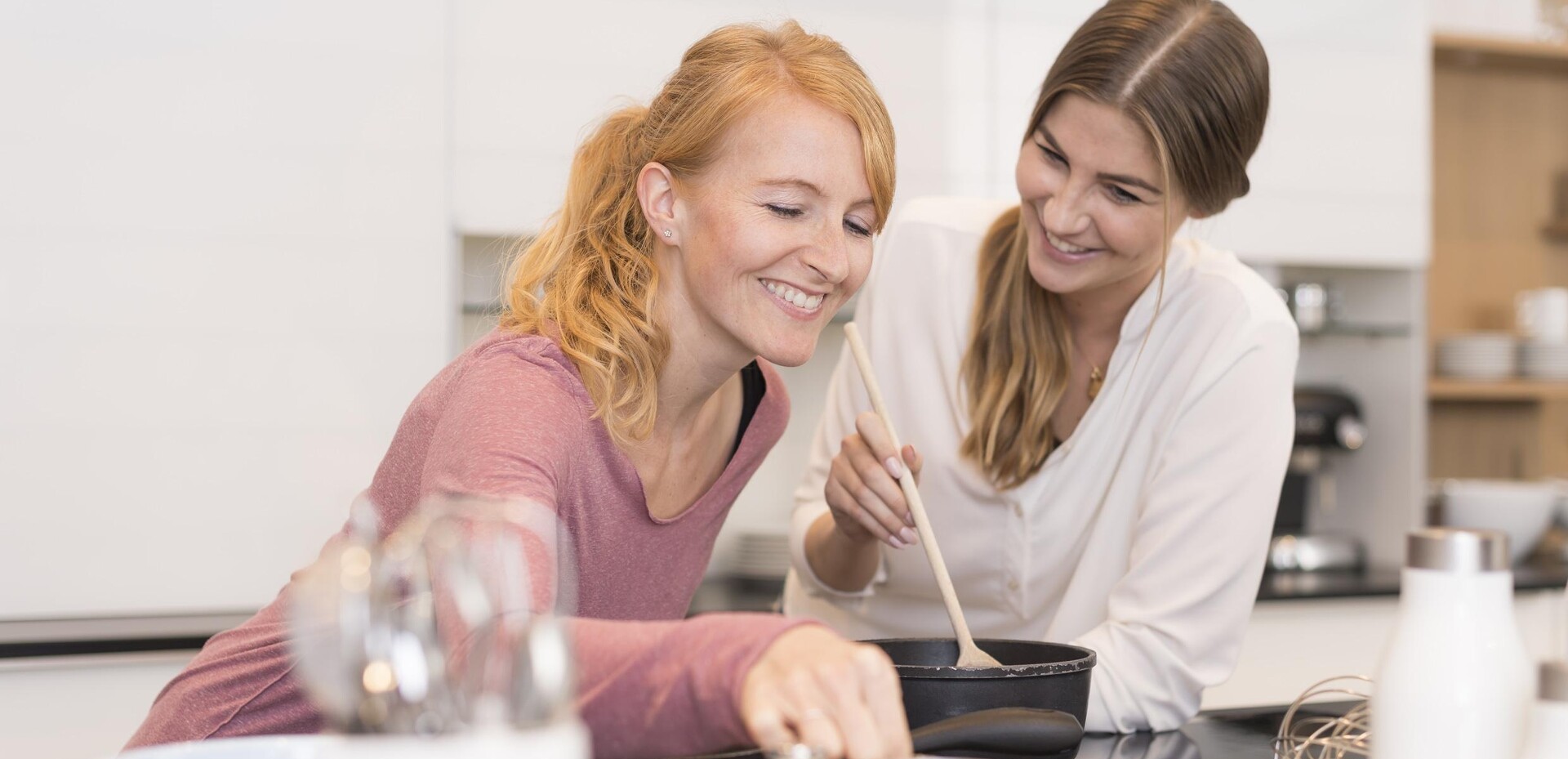 Schreiben Sie uns! Schreiben Sie uns!